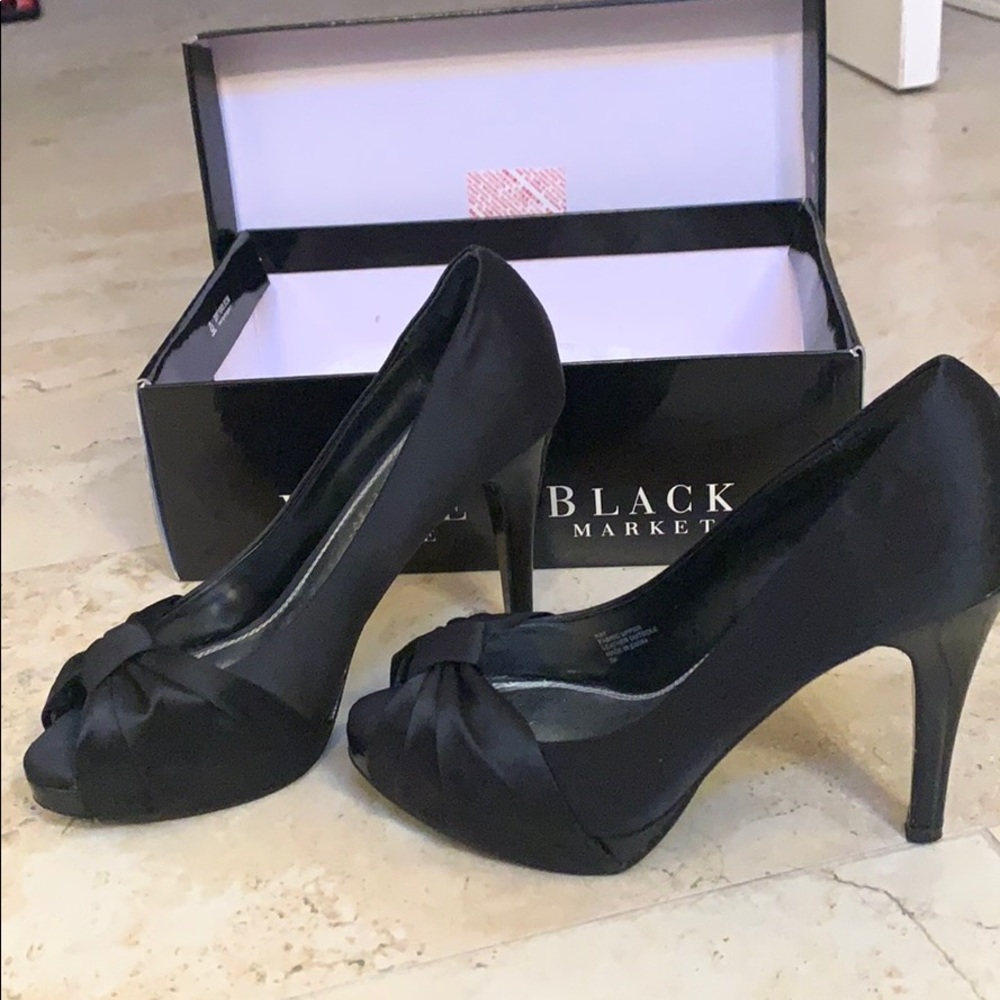 Black pump - Picture 2 of 4